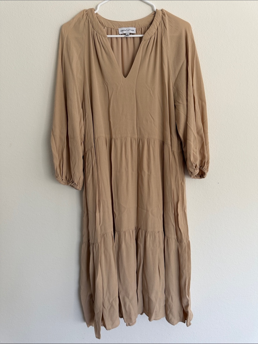 Gibson Latimer Tan Tiered Midi Dress with V-Neck